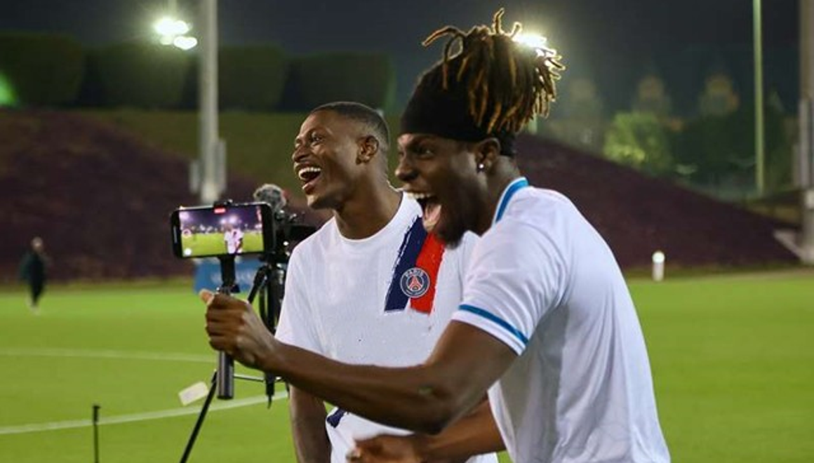 金年会APP-关于巴黎圣日耳曼观众热烈欢呼！，阿扎伦卡迎来三赛季出色发挥引发球迷热议的信息